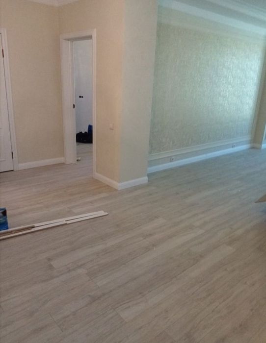 Установка плинтусов