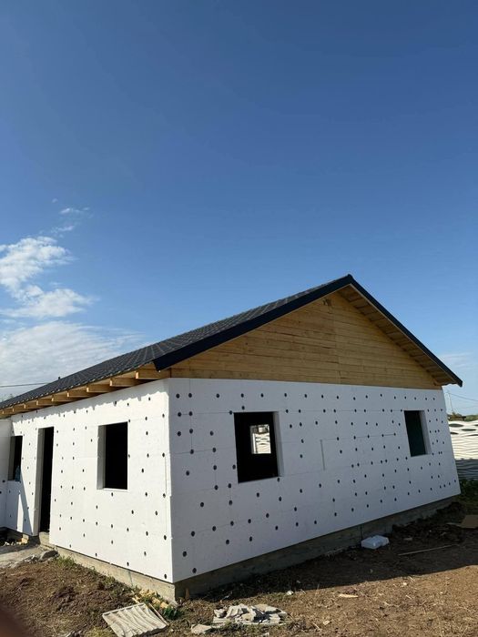 Vând și realizez case modulare