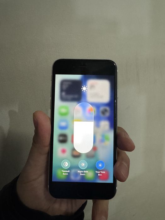 Iphone SE 2020 продам