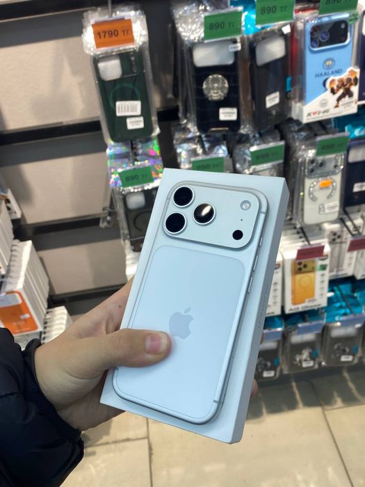 iPhone 17 pro белый новый