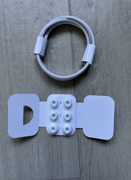 AirPods pro 2.