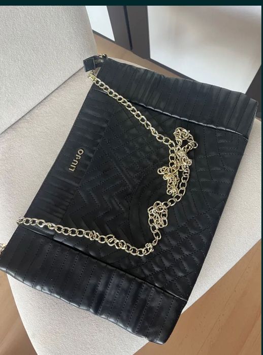 Чанта клъч с дълга дръжка Liu Jo.