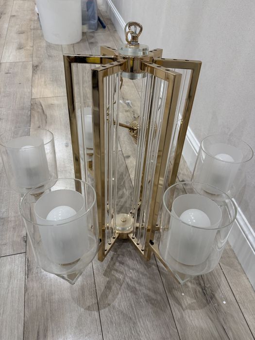 Продам люстру 6 рожков