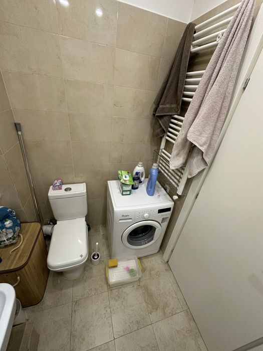 Inchiriez apartament 2 camere situat la demisol inalt