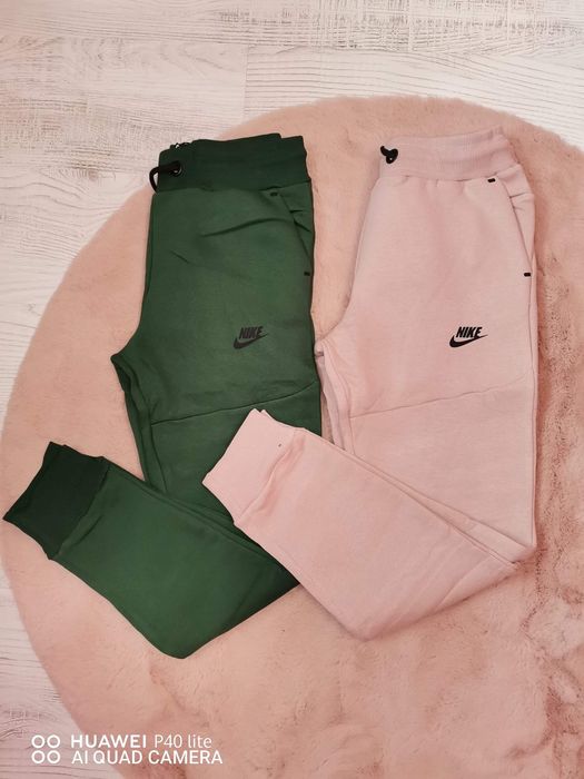Pantaloni Nike preț mic