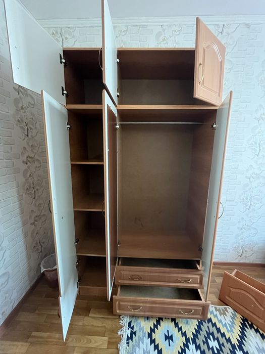 Продам шкаф и комод