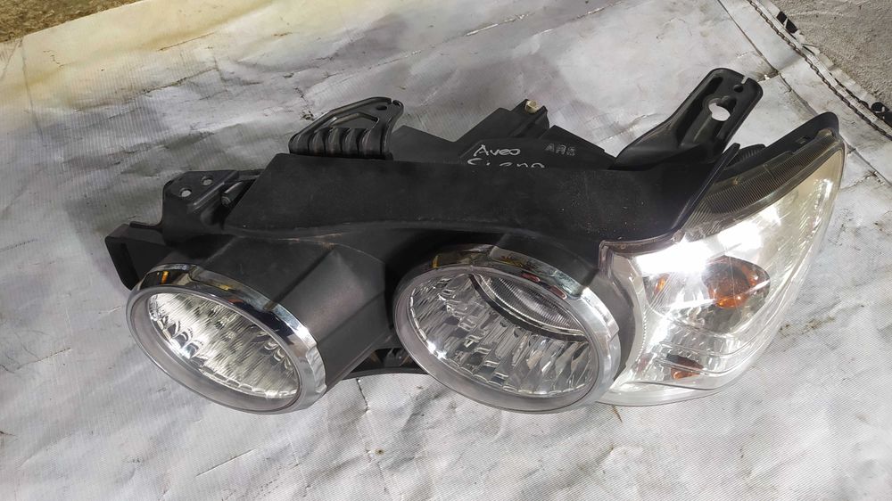 Фары Chevrolet Aveo T300 Оригинал б/у