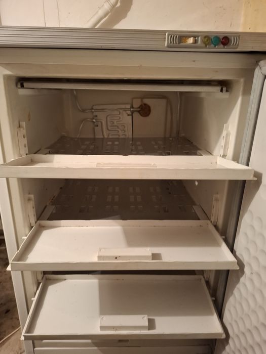 Congelator Arctic Clasic – 4 Sertare – Stare Bună de Funcționare.