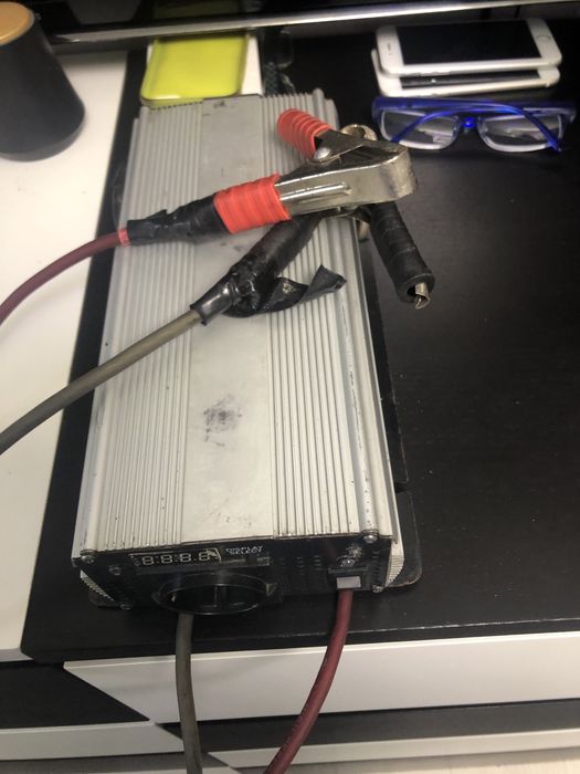 Invertor 12v 220  2500w  perfect Fuctional German