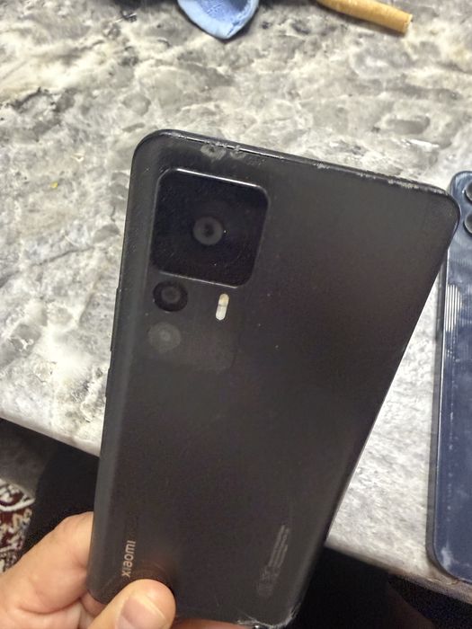 Продается телефони самсунг a06 xiaomi 12 t