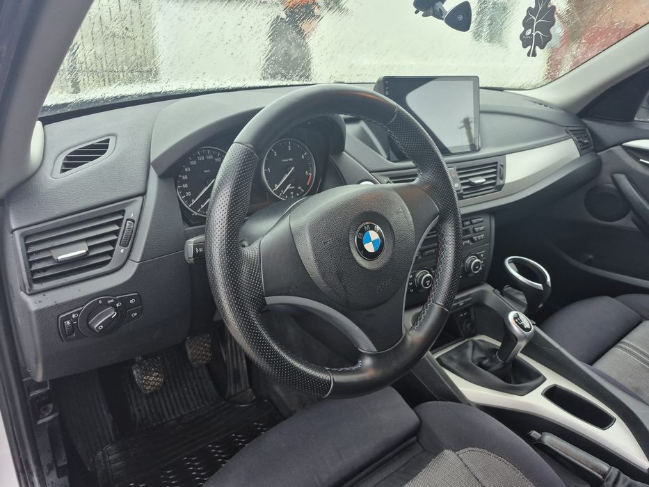 Bmw x1 sdrive  manual