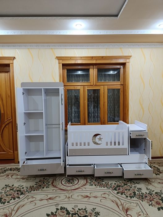 Bolalar uchun kravat shkaf