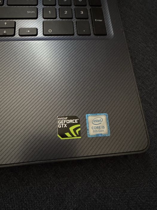 Геймърски лаптоп Dell G3 15 (i5-8300H / 16GB RAM / GTX 1050 Ti / 1TB SSD) - Нова батерия!