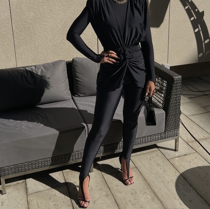 Compleu deosebit Nikto Brand