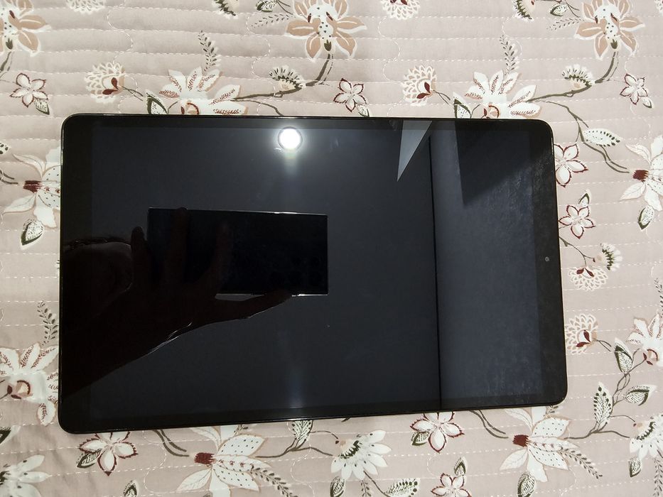 Продам планшет Samsung Tab A SM-T515