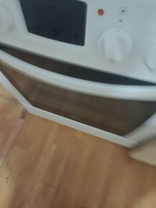 Продам газ плиту