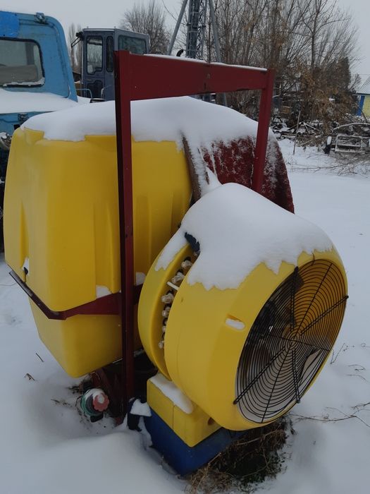 Опрыскиватель садовый