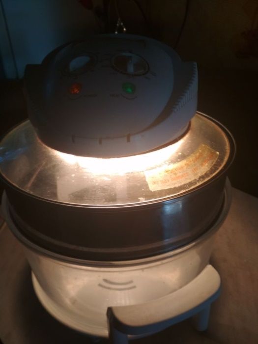 Продаю аэрогриль с двумя чашами.