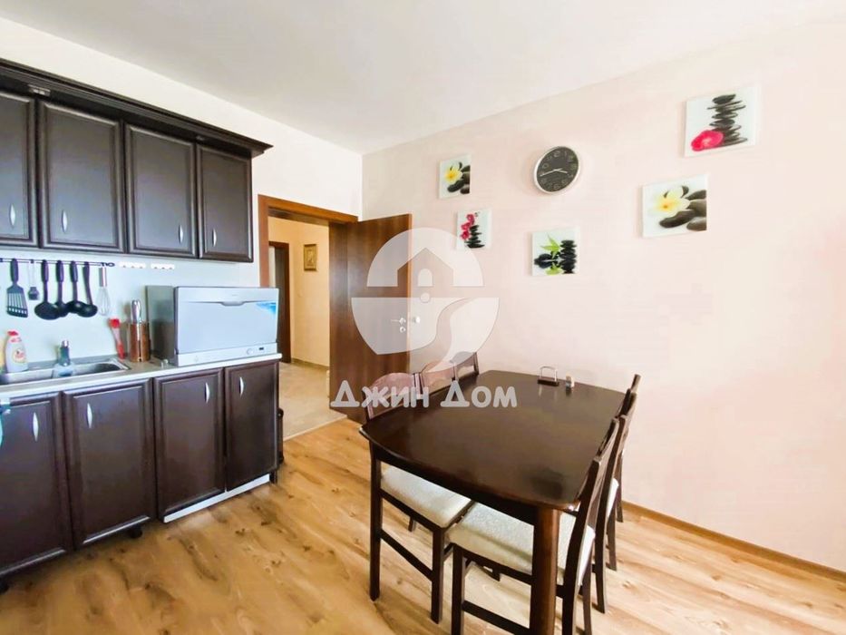 Продава се Тристаен апартамент в Обзор - 100 кв.м за 919 €/кв.м - Снимка #2
