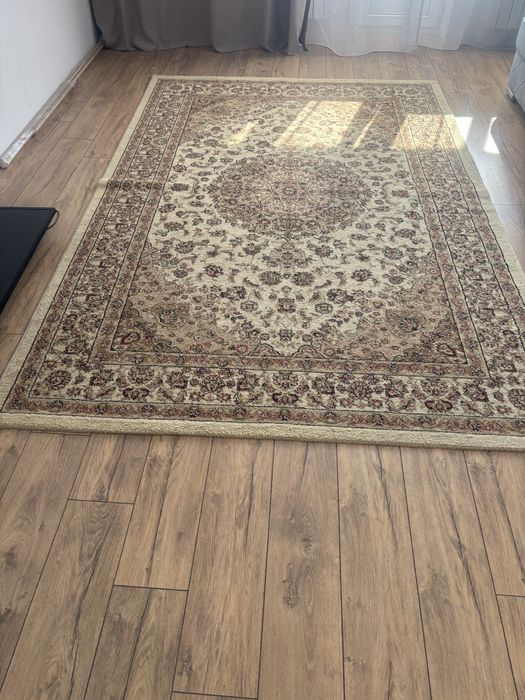 Продам  ковер.