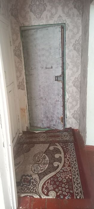 Аранча леса склада 1 хонали квартира ижарага бераман.2 этажда