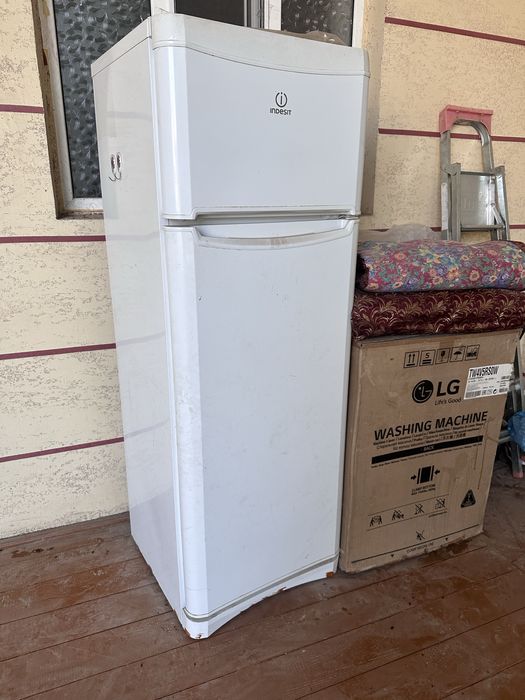 Xoladelnik Indesit