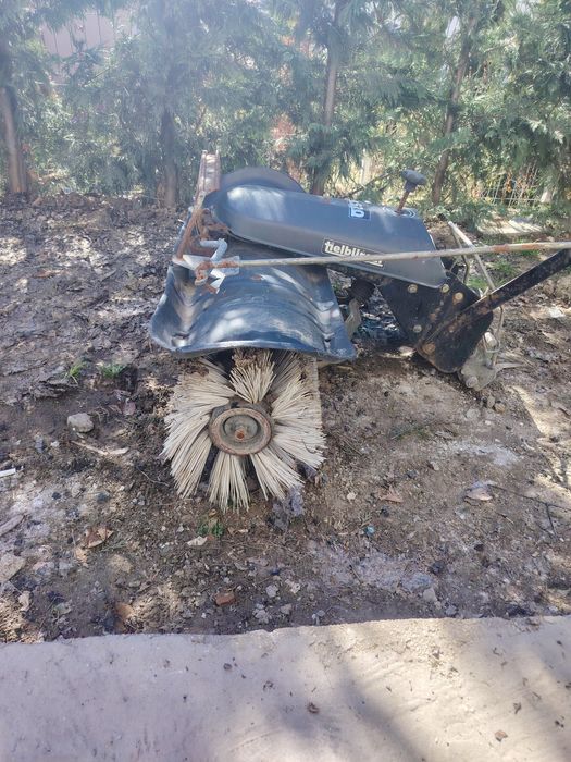 Perie TIELBURGER TK 520 pentru tractoras de tuns iarba.