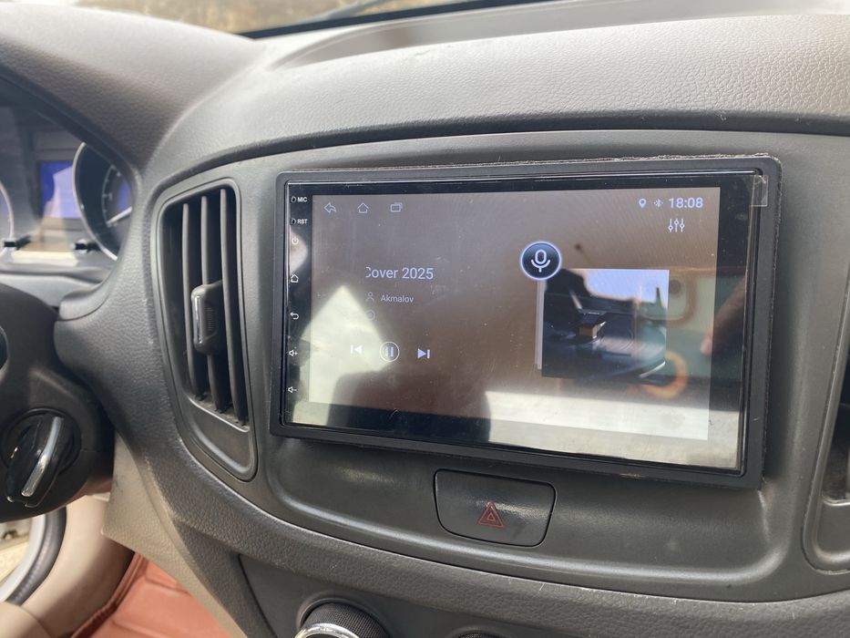 Продам автомобиль чери е5