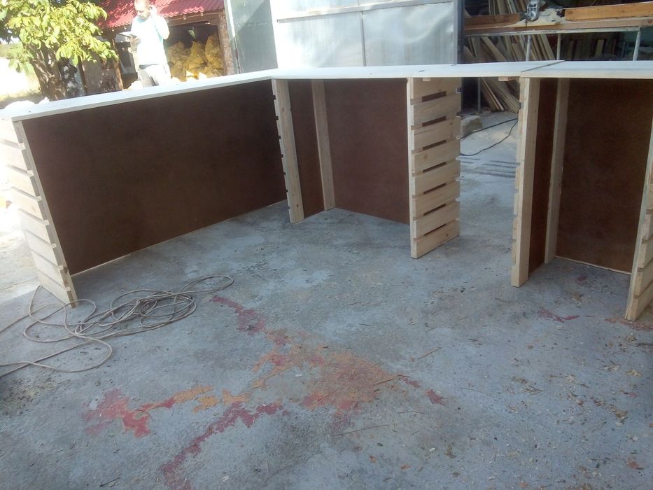 Търговско обзавеждане (Моля, прочетете описанието в обявата))