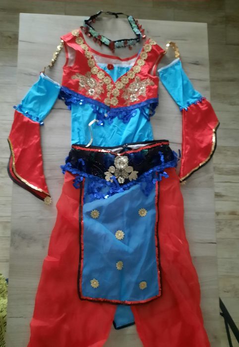 Costum deosebit balet, printesa Jasmine-din piesa Cenusareasa, 9-10 an