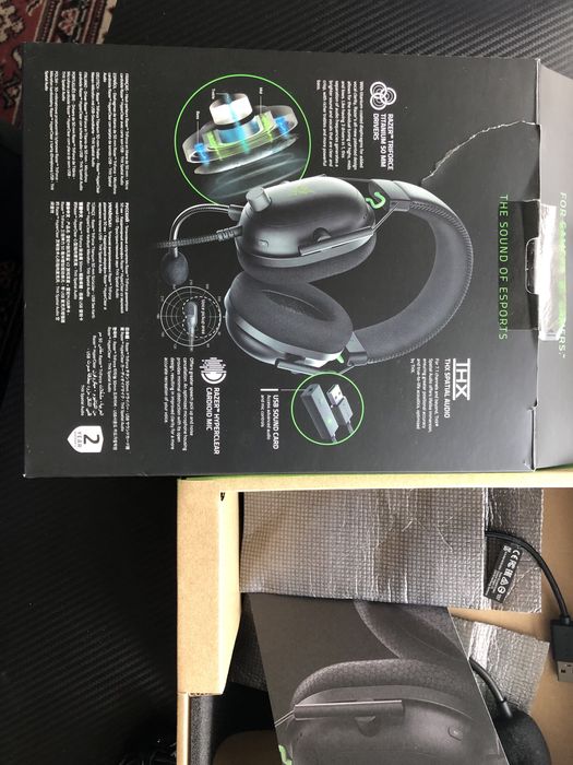 Геймърски слушалки Razer BlackShark V2 + USB Sound Card- Черни