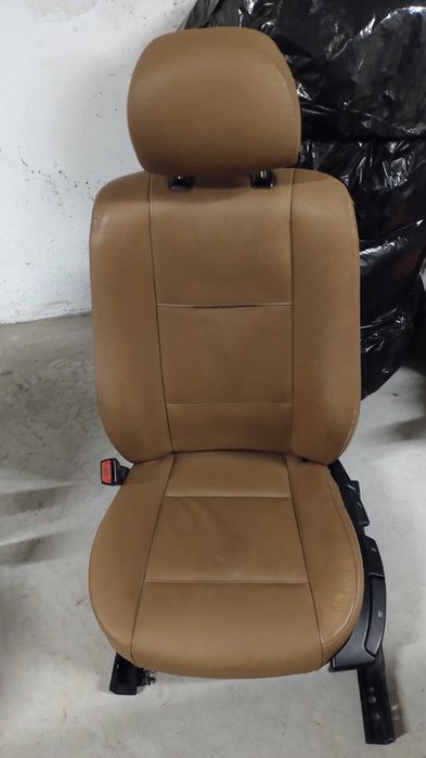 Кожени предни седалки за BMW E46