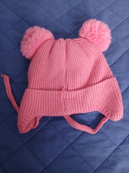 Caciuli fetita 2-3 ani