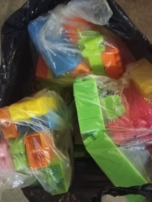 Игрушки      б/у