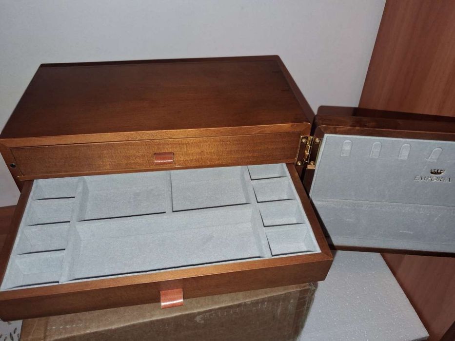 Organizator de bijuterii Emporia cu sertare multiple – mini comodă