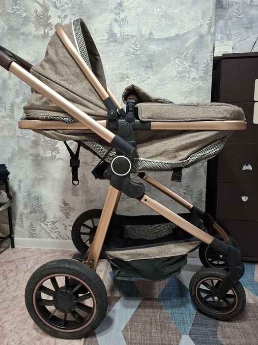 Коляска прогулочная