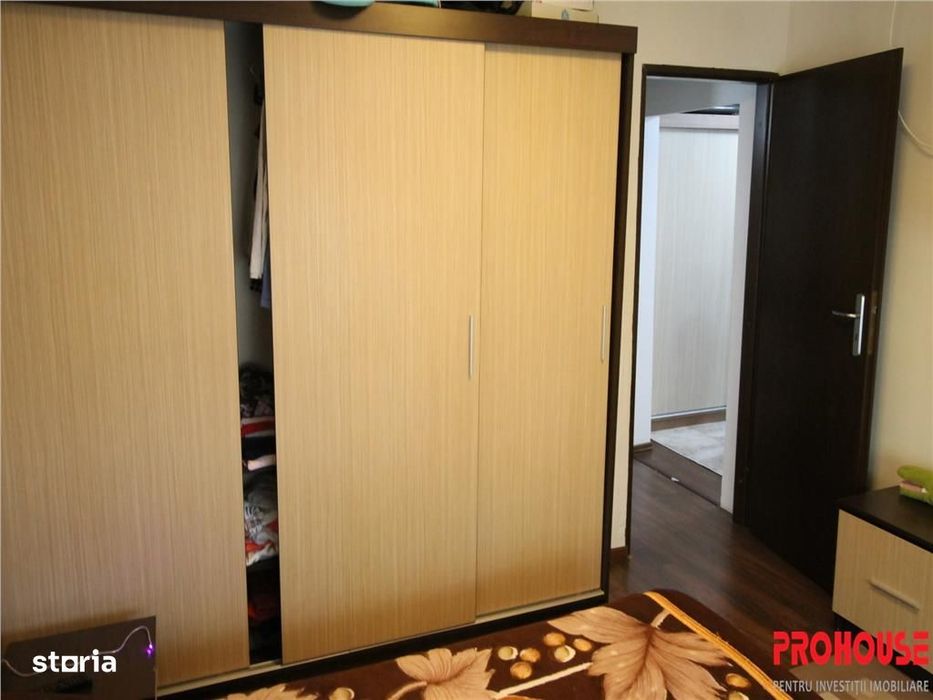 Zona Martir Closca - 2 camere decomandate