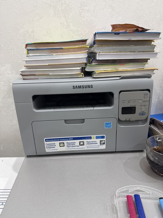 Принтер рабочий ,черно белый,  Б/У, дам за 10 к , если что договоримся