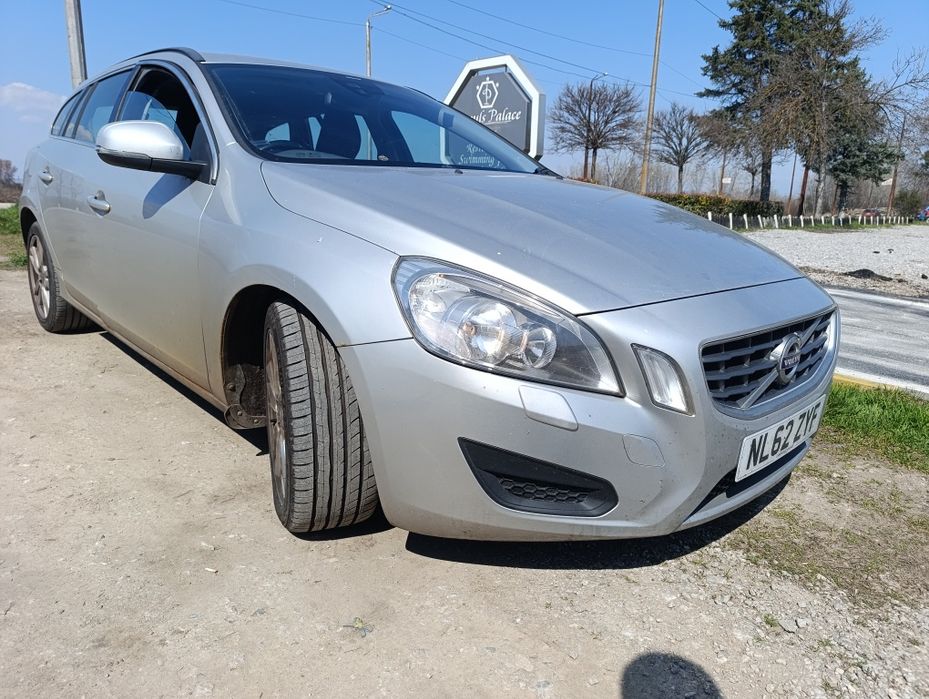 Волво / Volvo V60 2.0 дизел D3 на части
