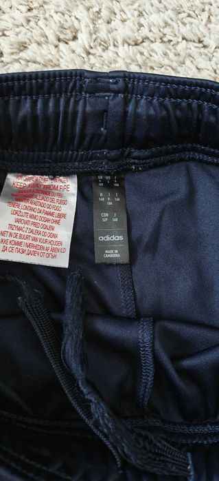 Costum fotbal băieți Adidas mas 140 (9-10 ani) )