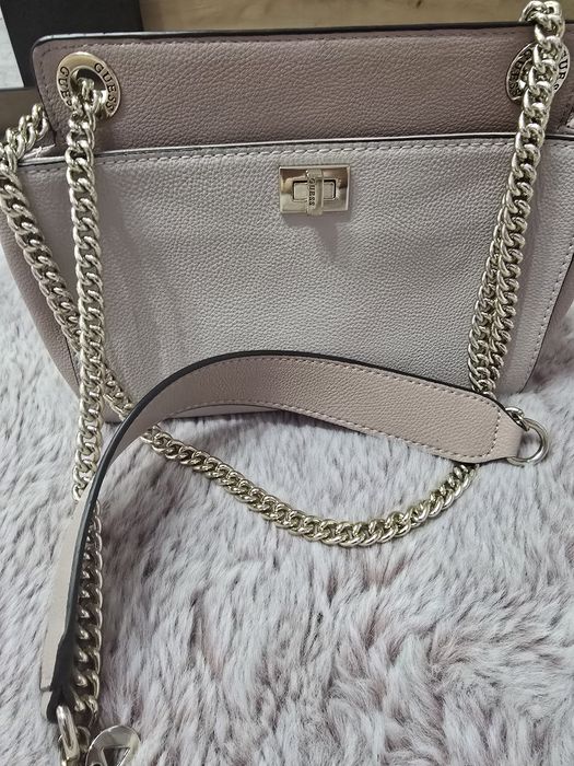 Чанта GUESS, отлично състояние