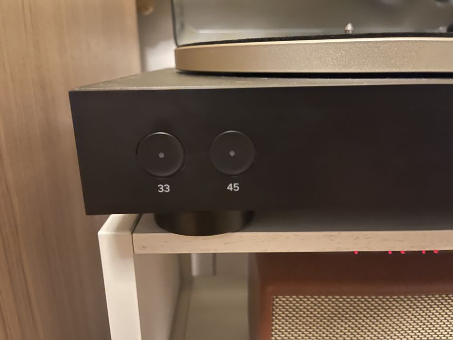 Грамофон за винилови плочи  JBL