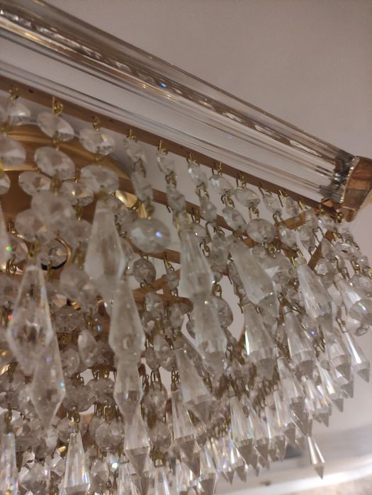 Продаю люстры хорошие