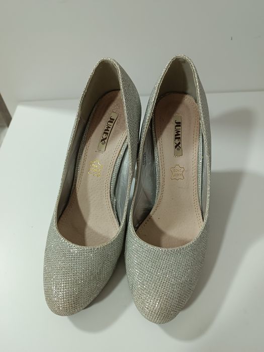 Сребърни обувки 37 номер