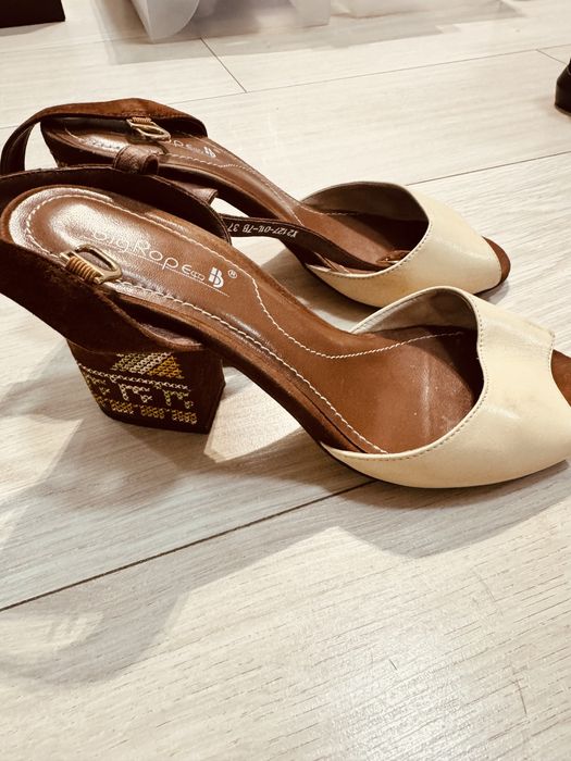 Продам женскую обувь