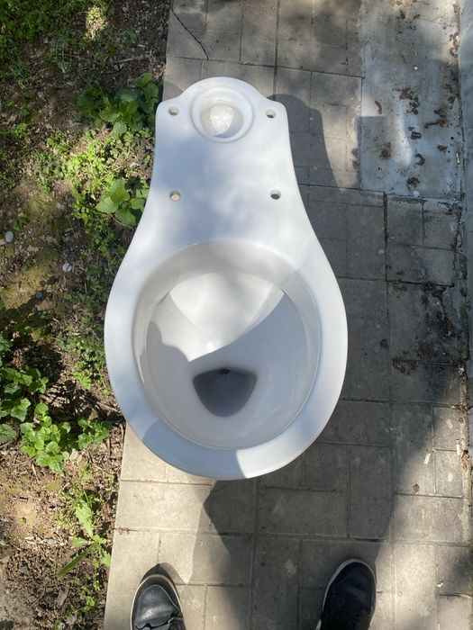 Унитаз новый без трещин и сколов