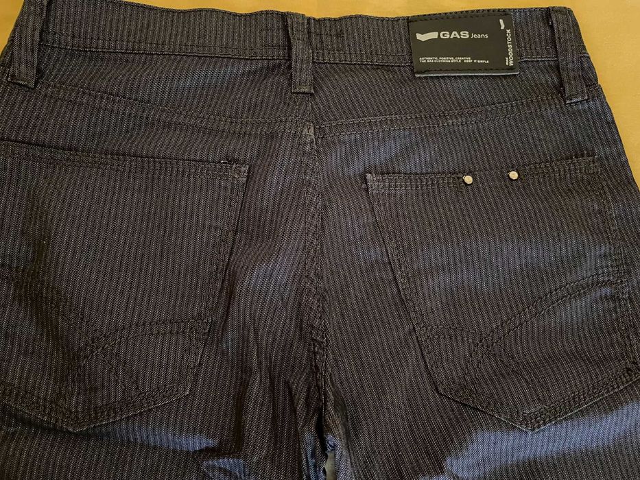 Pantaloni eleganti negri