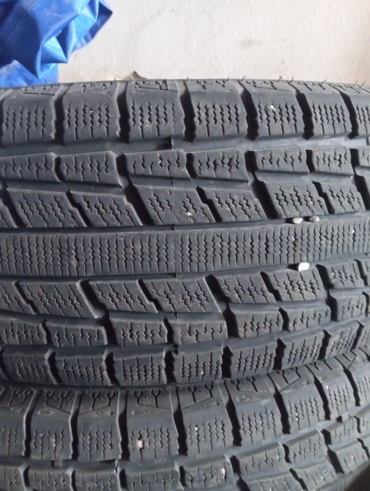 Шины зимние на 18