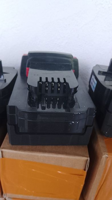 4 baterii Milwaukee 6 ah