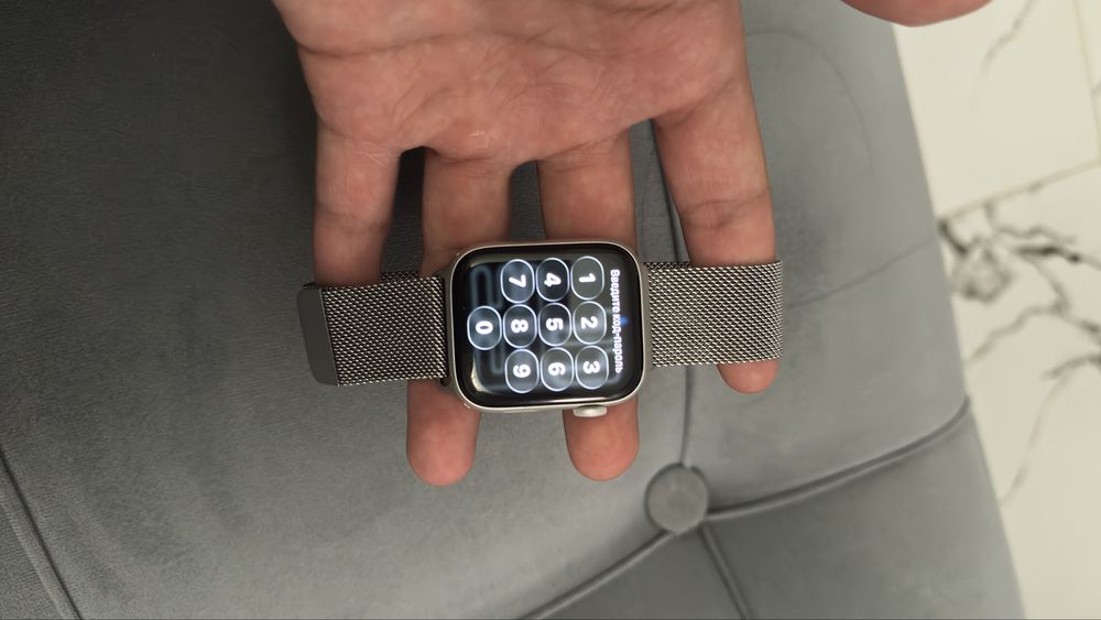 Продам Apple watch 6 series